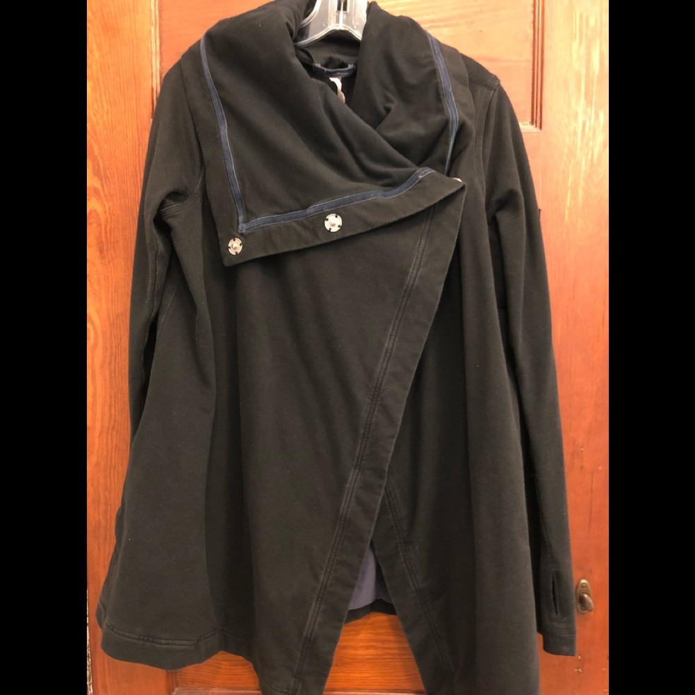 Lululemon Savasana Yoga Wrap jacket size 8